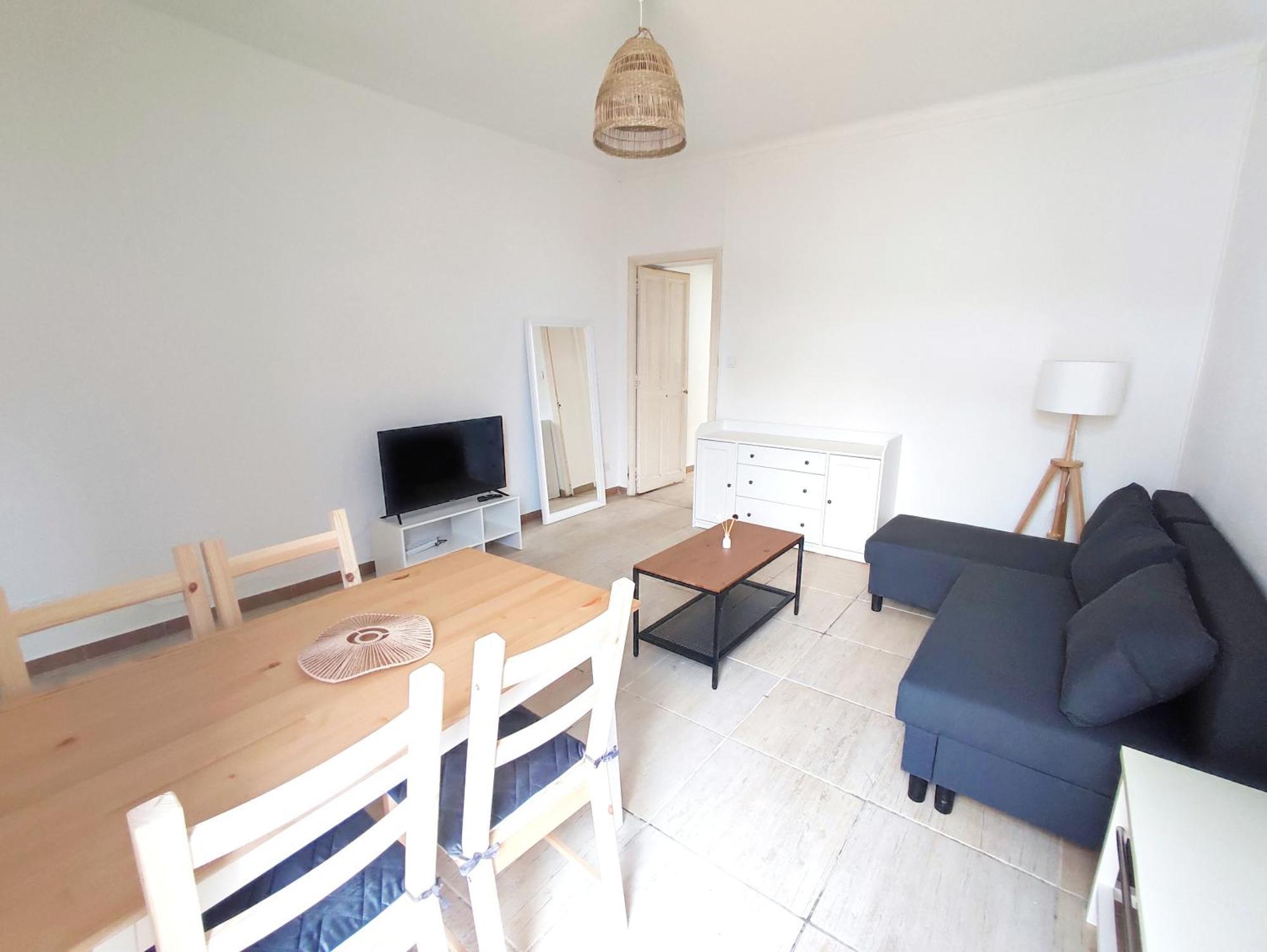 Bel Appartement Centre De นีมส์ ภายนอก รูปภาพ